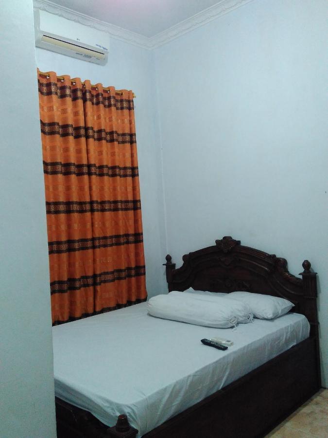 Wisma Kahyangan Baubau Exterior foto